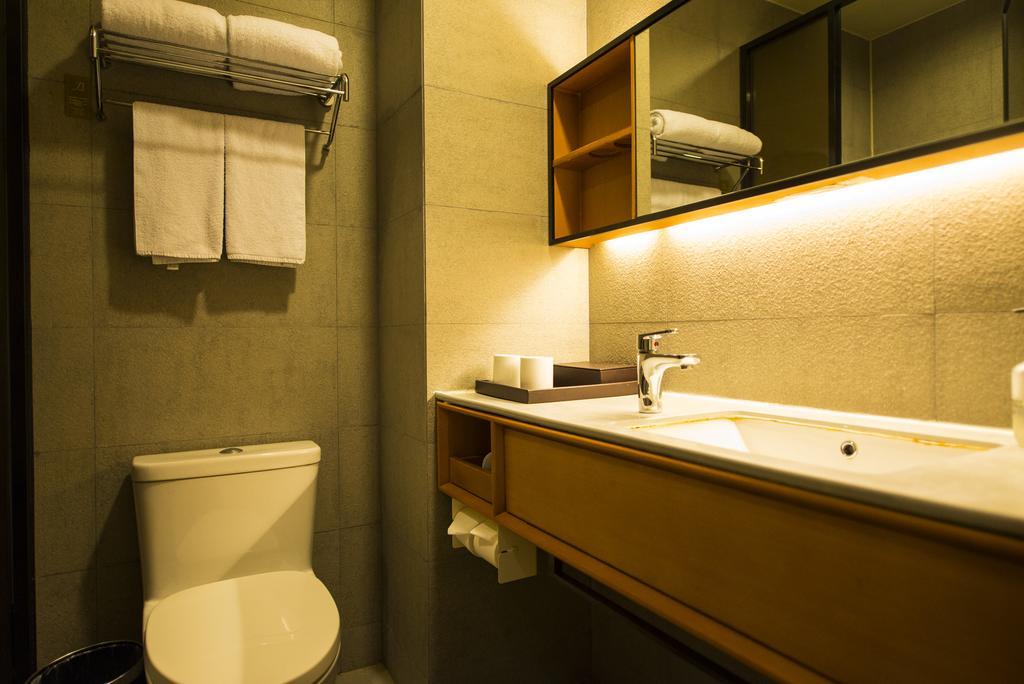 Ji Hotel Shanghai Hongqiao Zhongshan West Road Buitenkant foto
