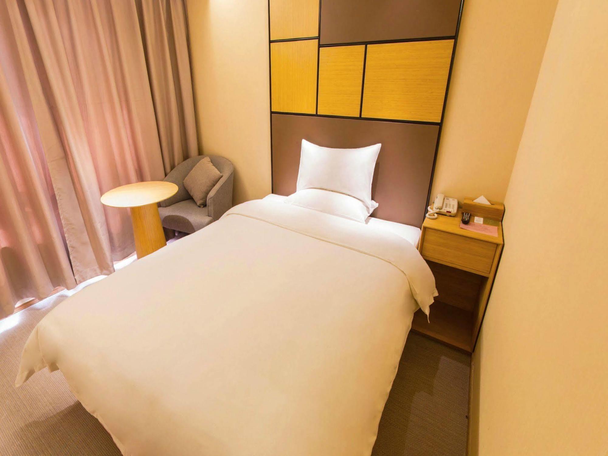 Ji Hotel Shanghai Hongqiao Zhongshan West Road Buitenkant foto